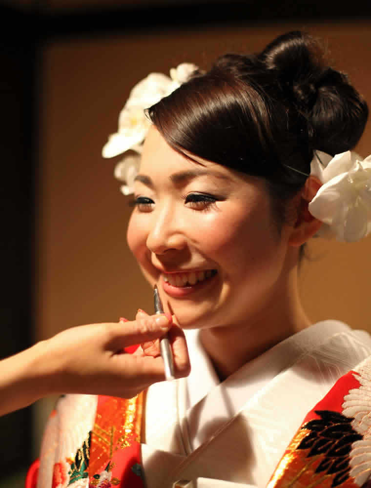 お色直しで笑みがこぼれる花嫁